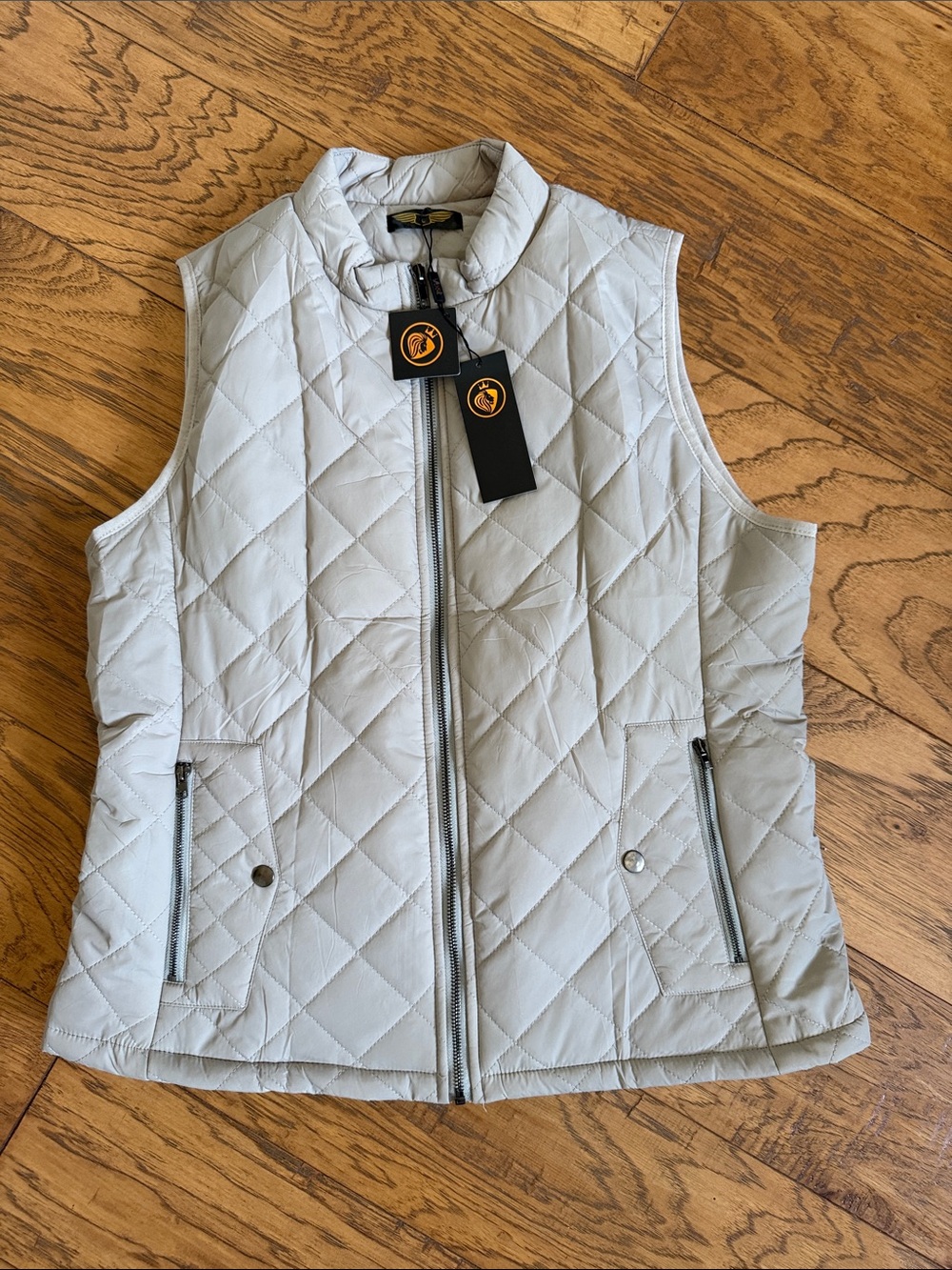 Light Gray Quilted Sleeveless Vest - Women's Jacket & Coat Pockets NWT